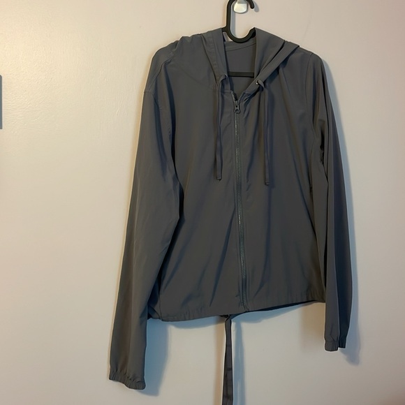 Victoria’s Secret Victoria Sport Gray Zip Front Hooded Jacket Cut Out Hem size L - Picture 1 of 15